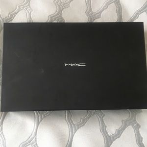 BRAND NEW MAC PALETTE